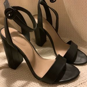Mix No 6 Black Block Heel